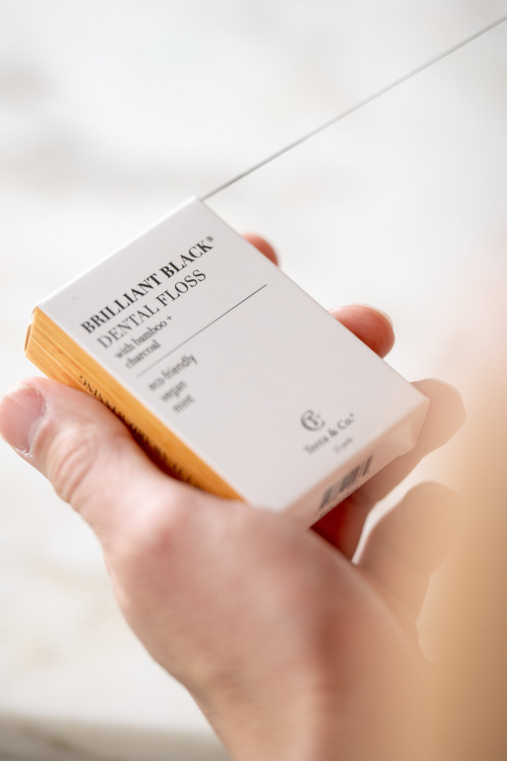 Terra & Co. Brilliant Black® Dental Floss