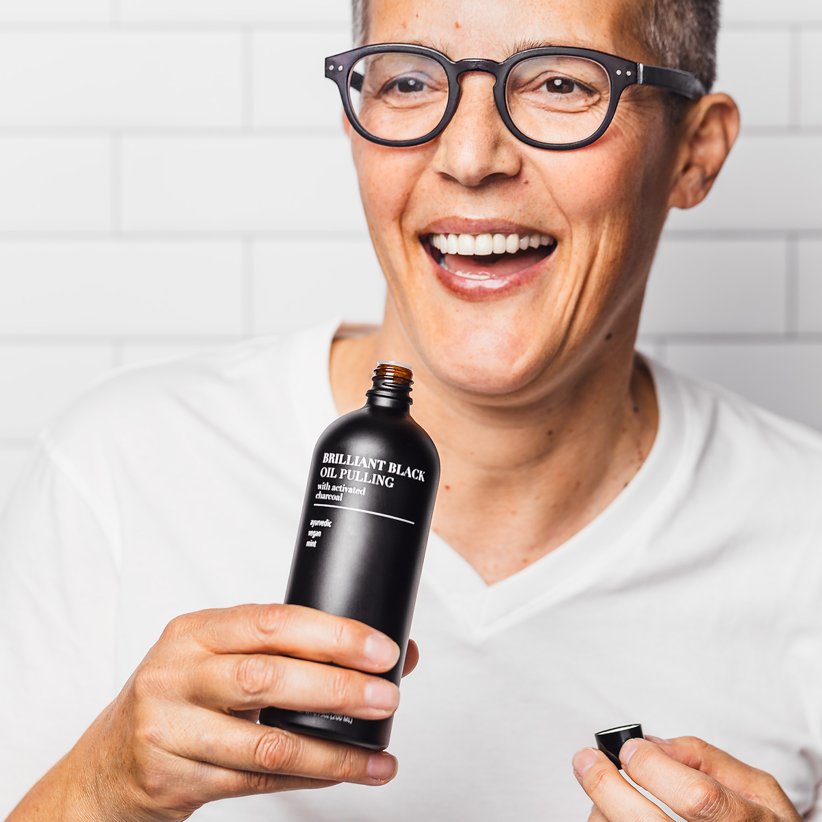 Terra & Co. Brilliant Black® Oil Pulling